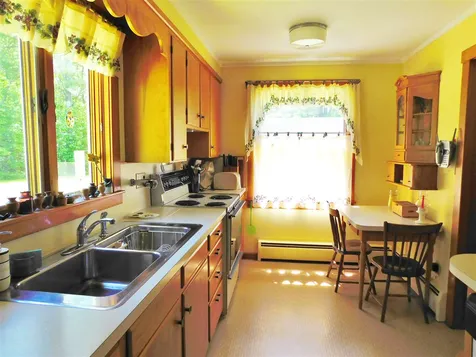 34 Reservoir Road Chester VT 05143