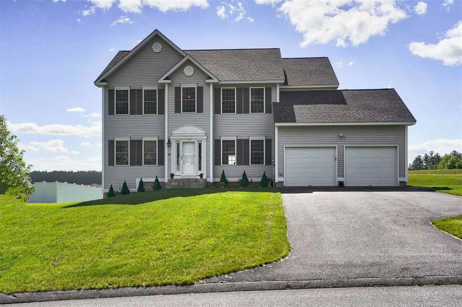 49 Hunter Mill Way Londonderry NH 03053