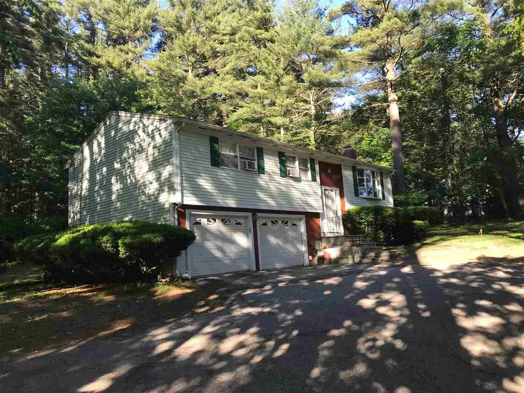 88 Dracut Road Hudson NH 03051
