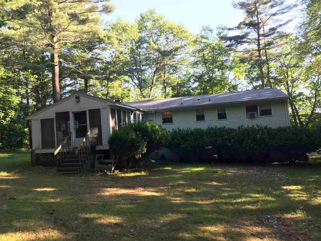 88 Dracut Road Hudson NH 03051