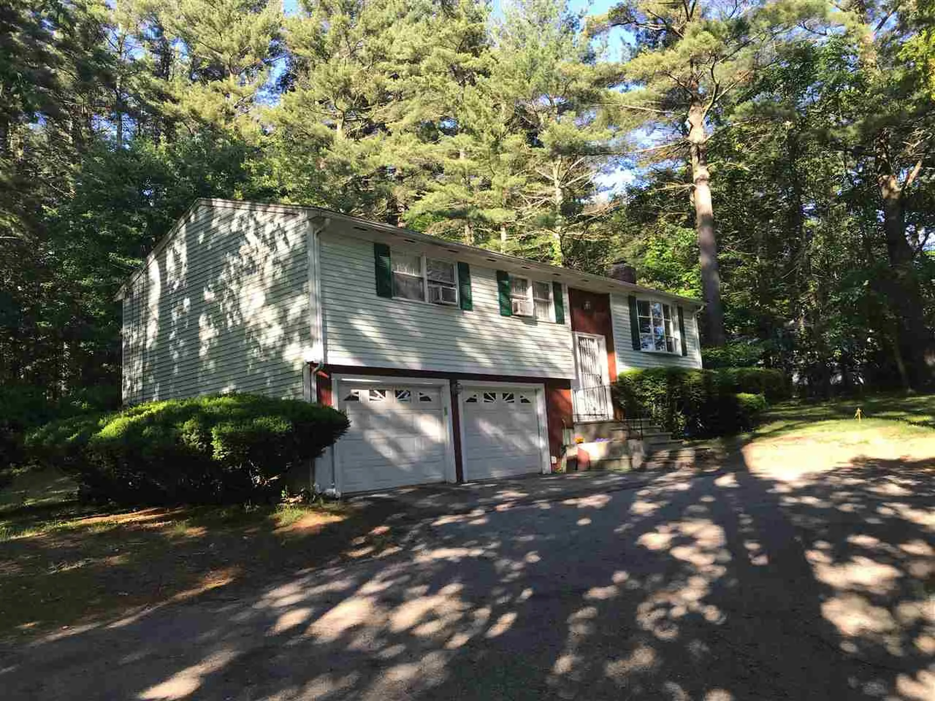 88 Dracut Road Hudson NH 03051
