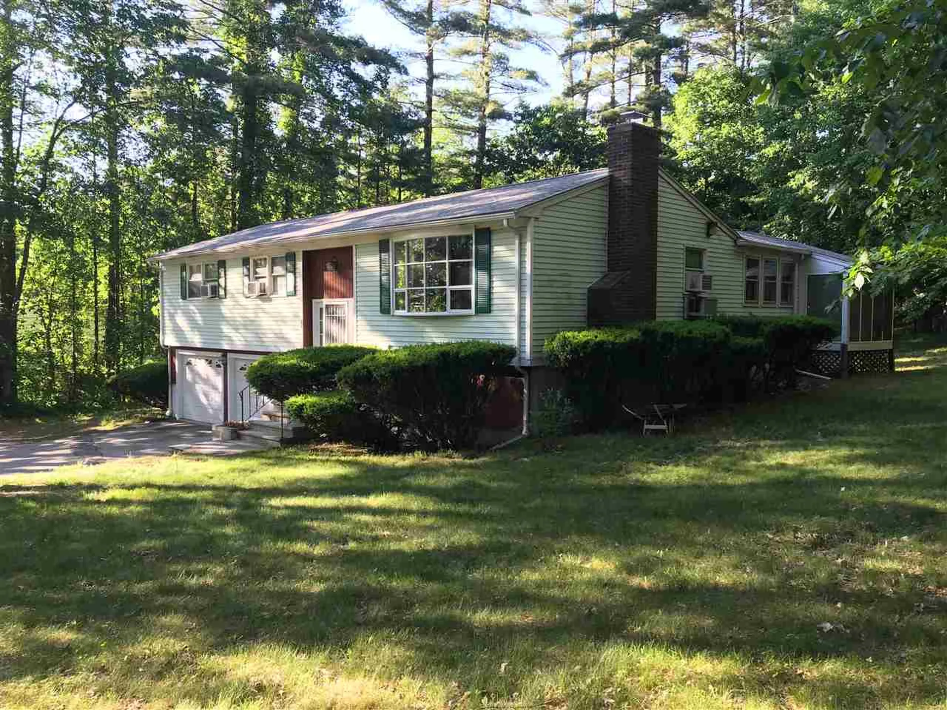 88 Dracut Road Hudson NH 03051
