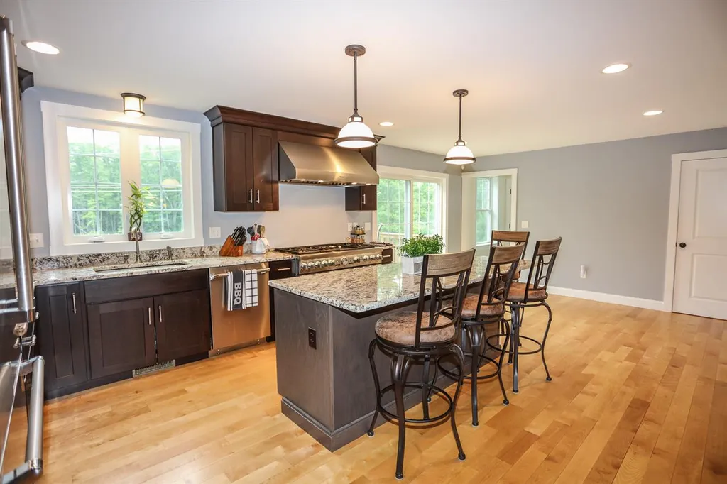 19 Marshall Way Seabrook NH 03874