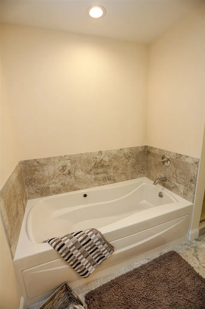 19 Marshall Way Seabrook NH 03874