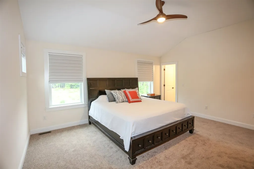 19 Marshall Way Seabrook NH 03874