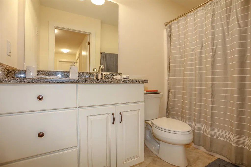 19 Marshall Way Seabrook NH 03874