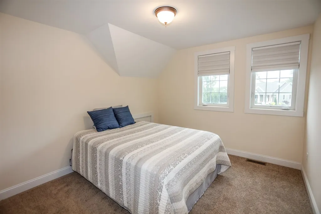 19 Marshall Way Seabrook NH 03874
