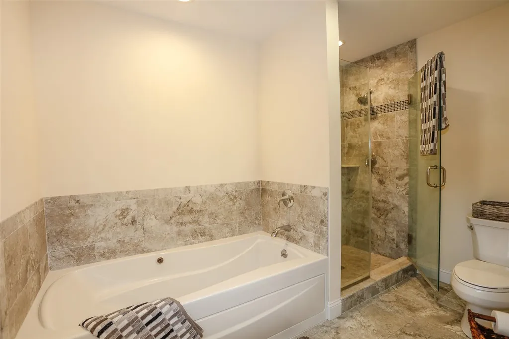 19 Marshall Way Seabrook NH 03874