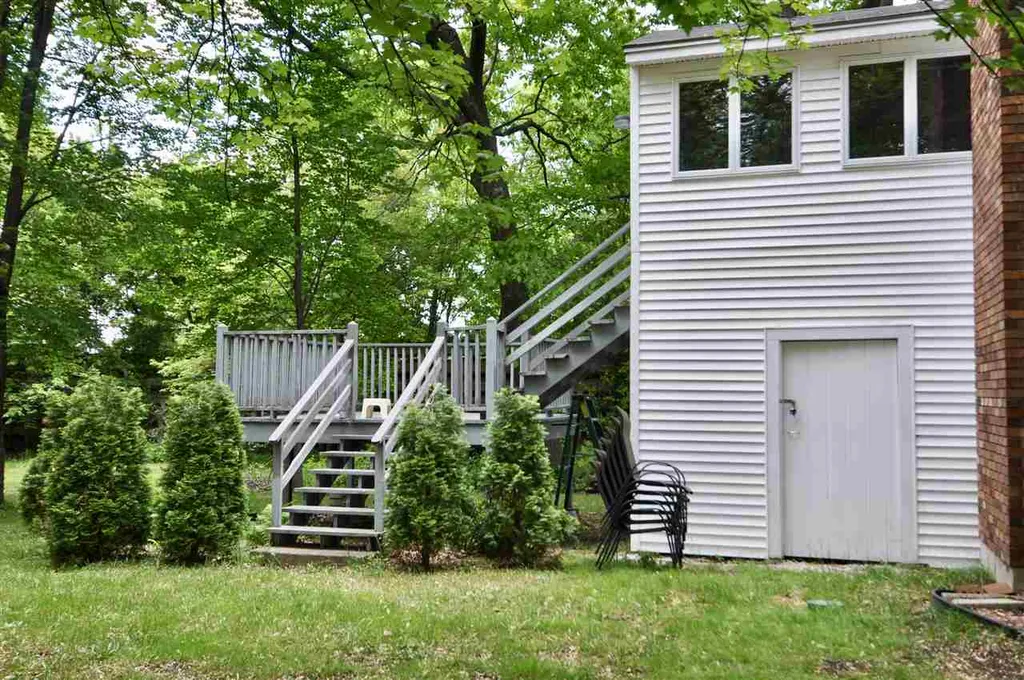 35 Lovering Street Manchester NH 03109-4723