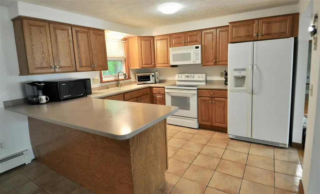 35 Lovering Street Manchester NH 03109-4723