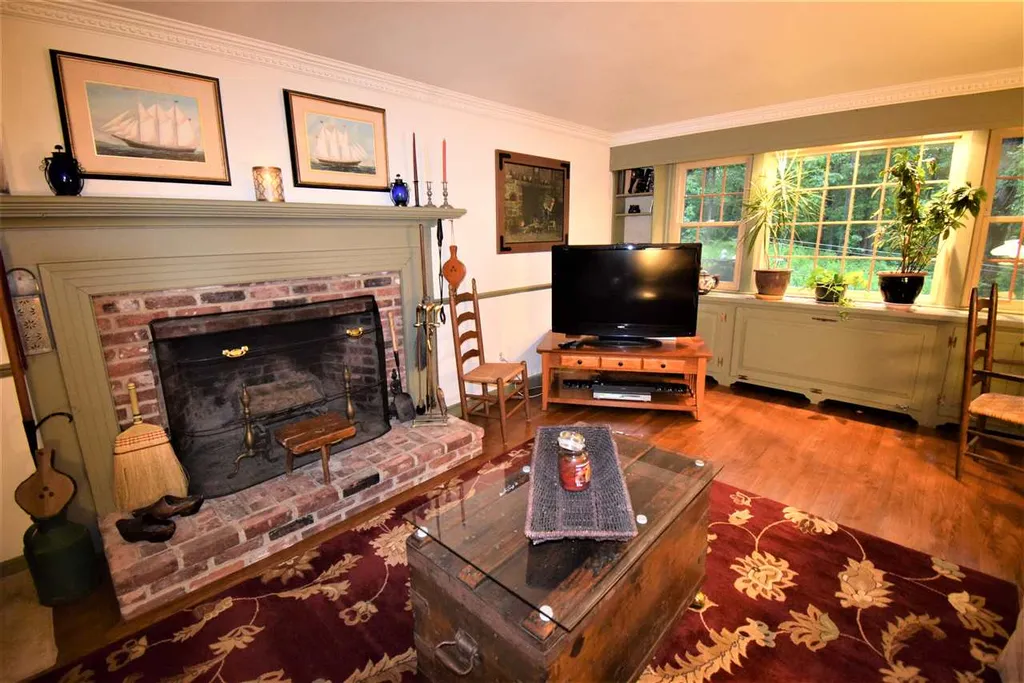 1 Riverwood Road Kingston NH 03848