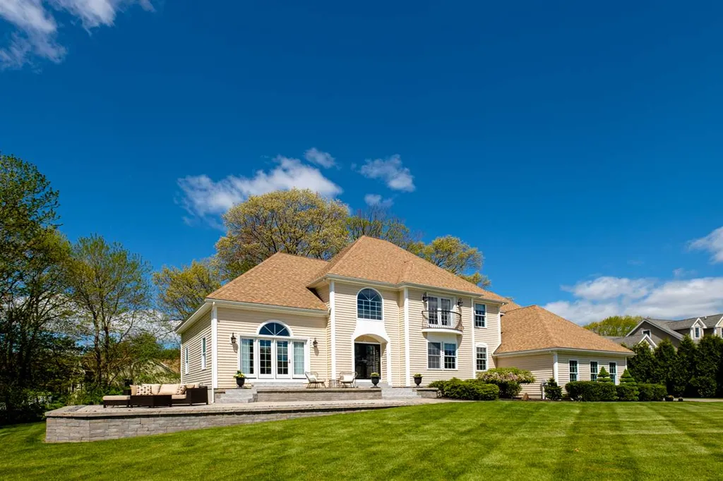 7 Nathaniel Court Hampton NH 03842