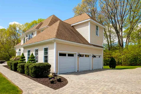 7 Nathaniel Court Hampton NH 03842