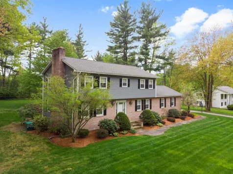 21 Towhee Drive Hudson NH 03051