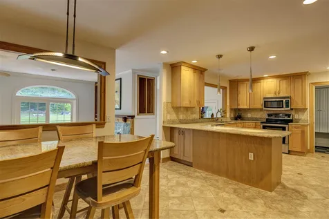 202 Birch Acres Road New London NH 03257
