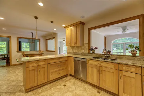 202 Birch Acres Road New London NH 03257