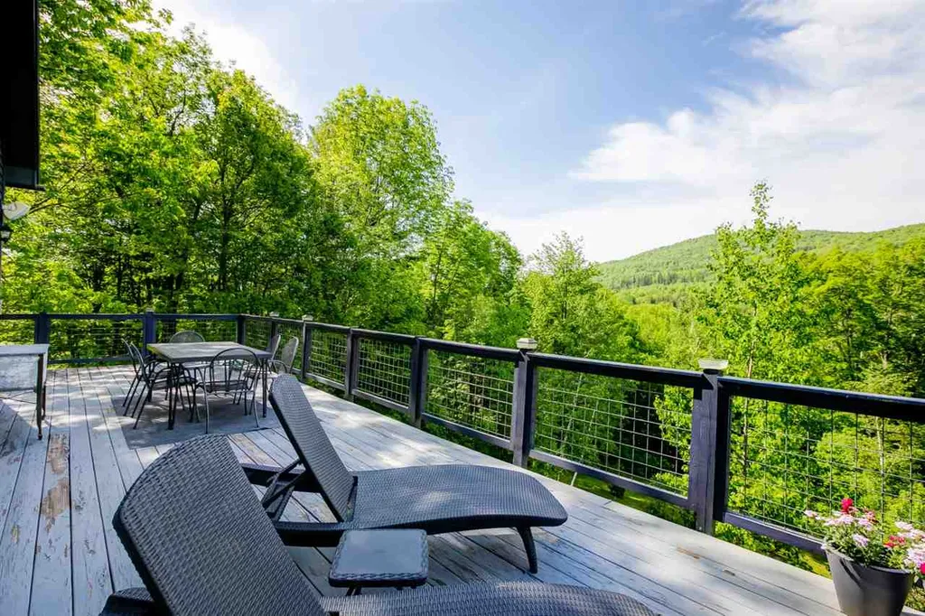 1715 Dowsville Road Duxbury VT 05660