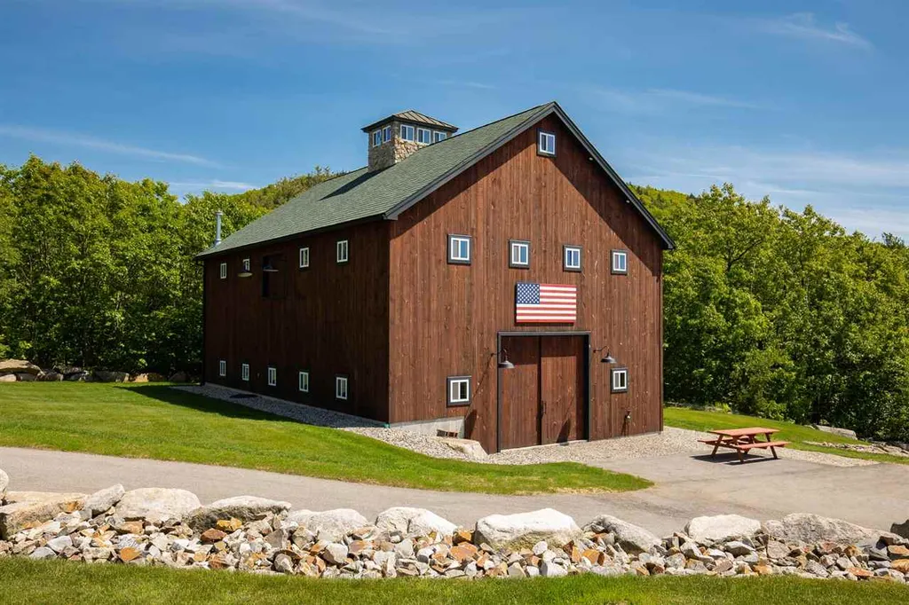 23 Newport Drive New Durham NH 03855