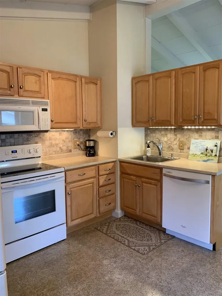21 Morningside Drive Dover NH 03820