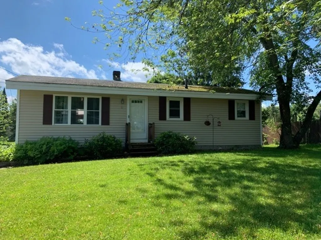 21 Morningside Drive Dover NH 03820