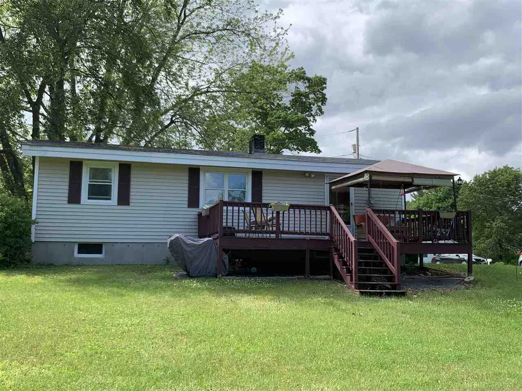 21 Morningside Drive Dover NH 03820