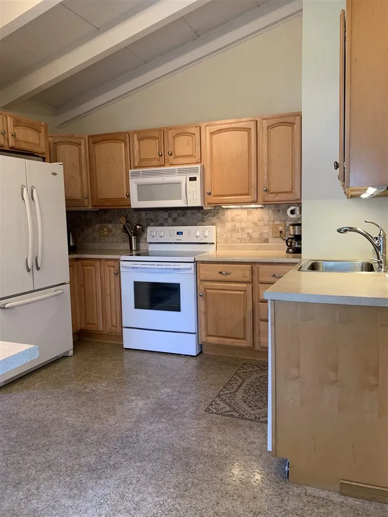21 Morningside Drive Dover NH 03820