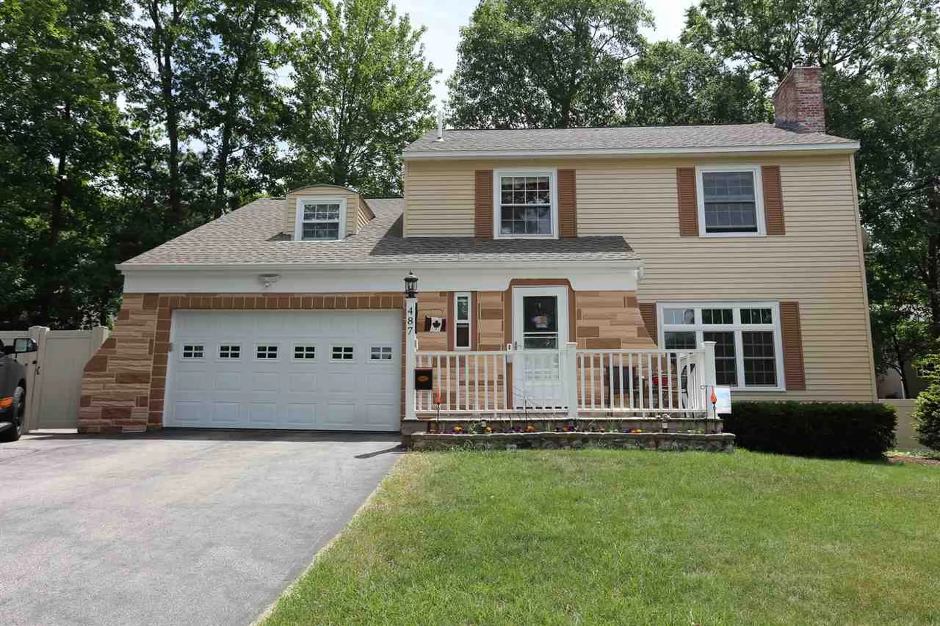 487 Oak Street Manchester NH 03104