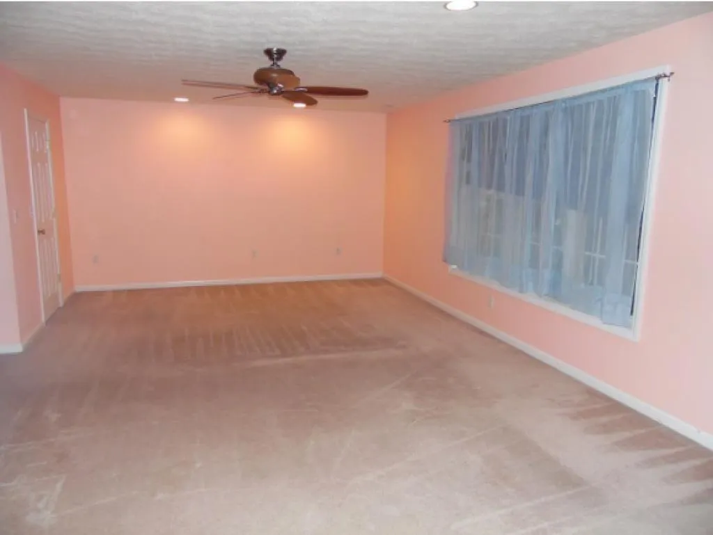 10 Wanda Lane Nashua NH 03062