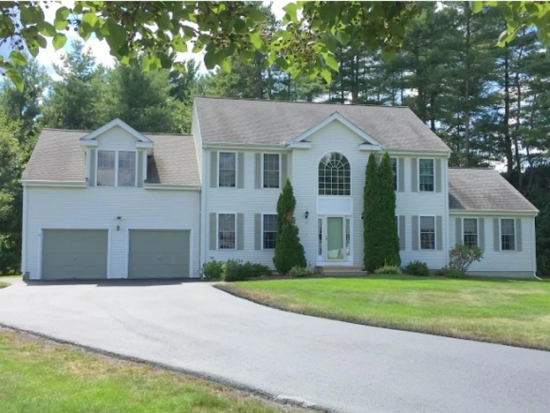 10 Wanda Lane Nashua NH 03062