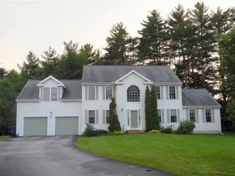 10 Wanda Lane Nashua NH 03062