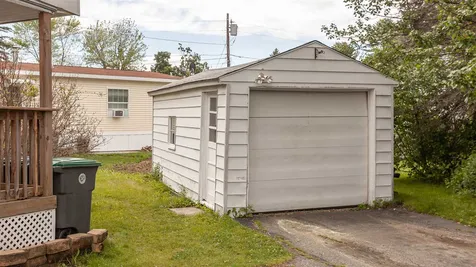 4 Atlas Avenue Hooksett NH 03106