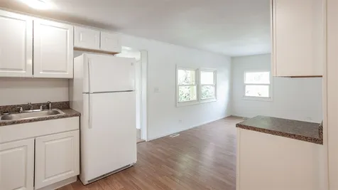 4 Atlas Avenue Hooksett NH 03106