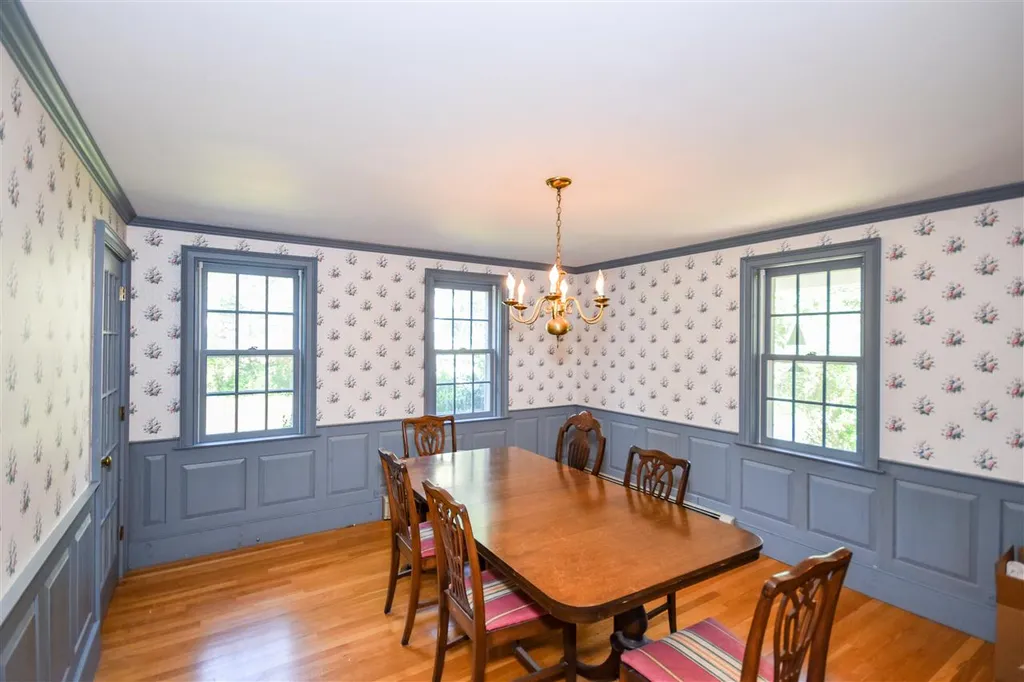 7 Surrey Lane Durham NH 03824