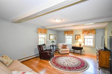 7 Surrey Lane Durham NH 03824