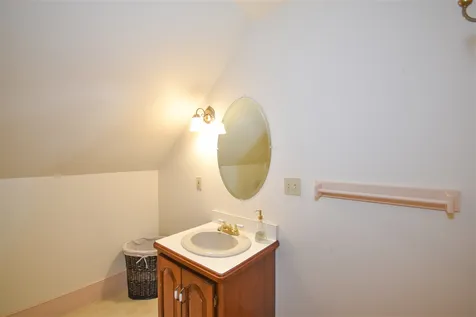 7 Surrey Lane Durham NH 03824