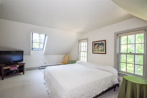 7 Surrey Lane Durham NH 03824