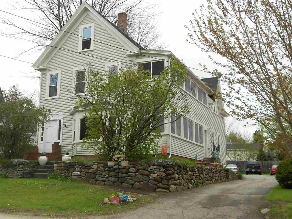 15 Pearl Street Franklin NH 03235