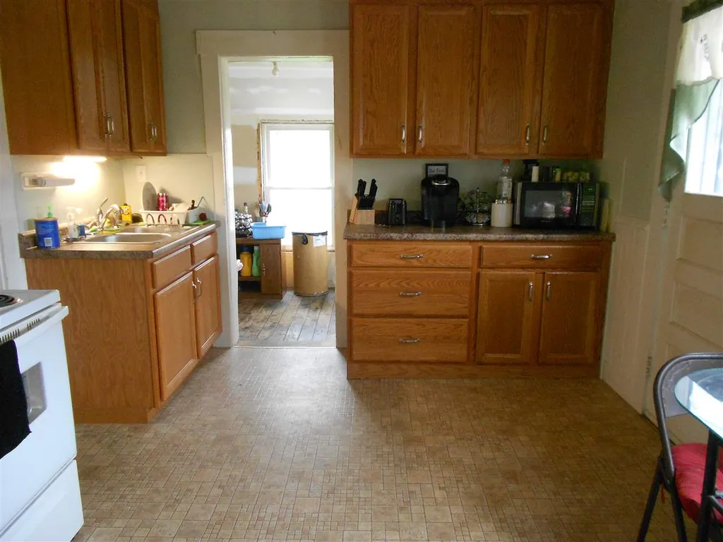15 Pearl Street Franklin NH 03235