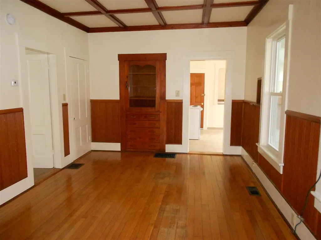 15 Pearl Street Franklin NH 03235