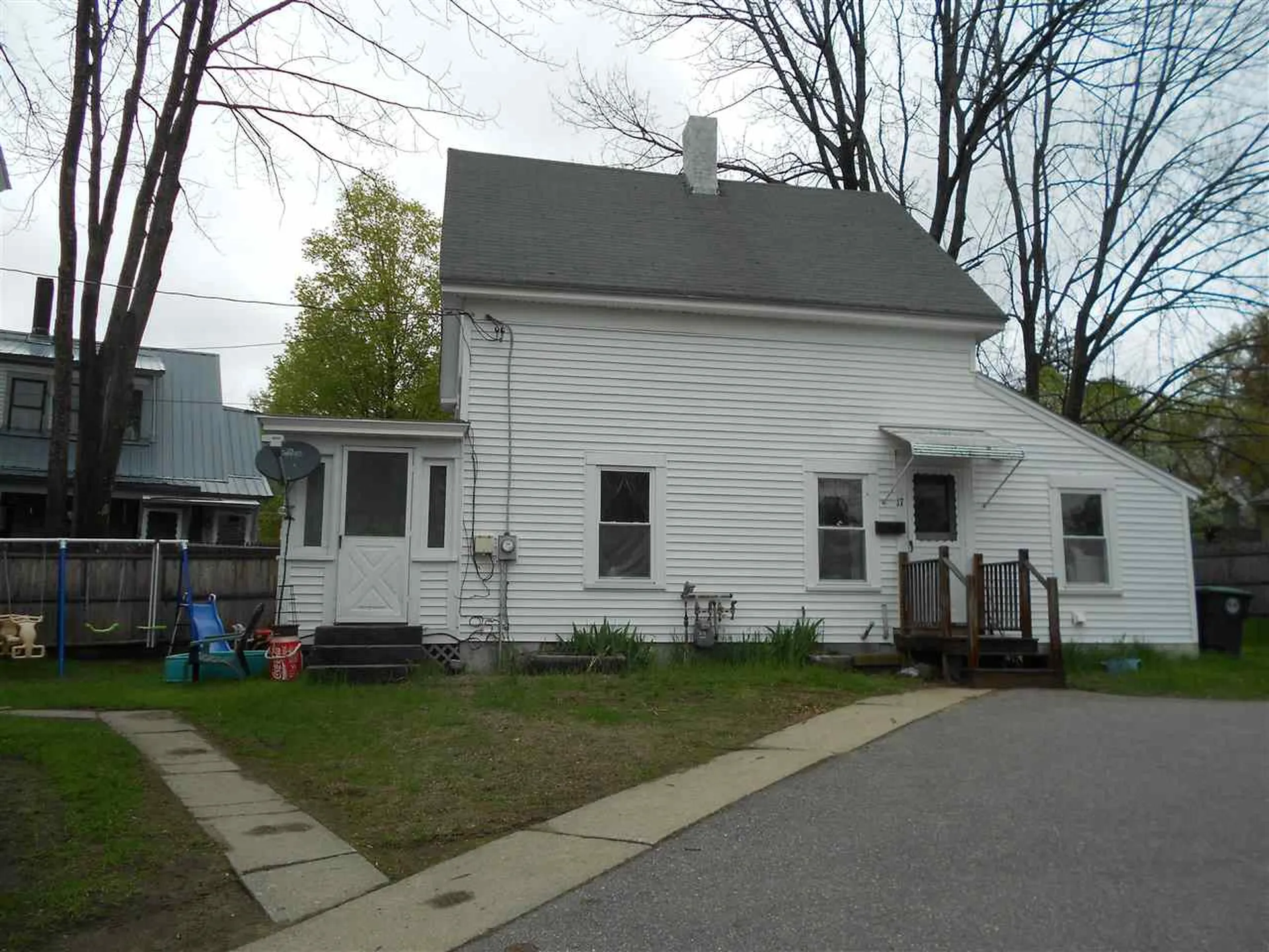 15 Pearl Street Franklin NH 03235