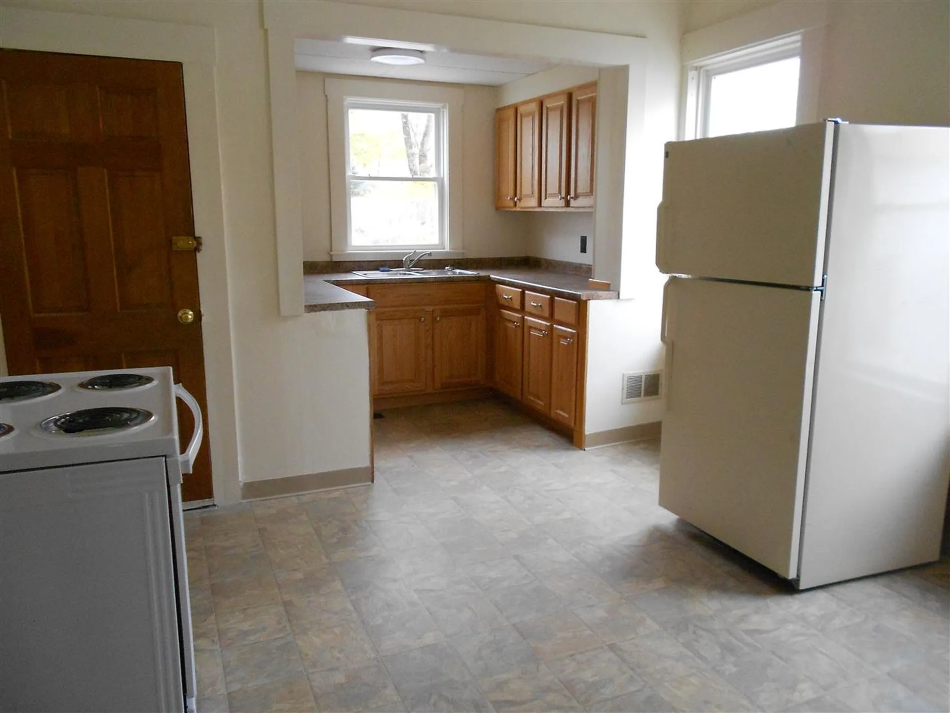 15 Pearl Street Franklin NH 03235