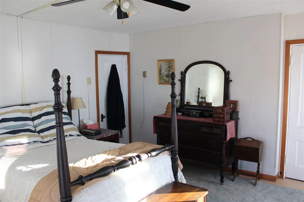 1553 West Shore Road Isle La Motte VT 05463