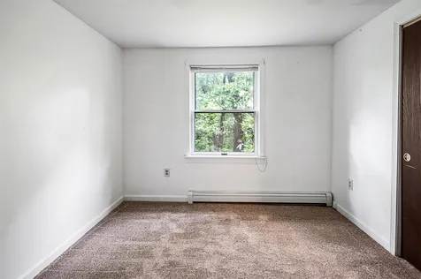 77 Bush Hill Road Hudson NH 03051