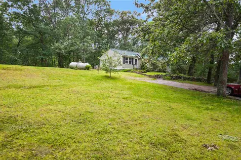 77 Bush Hill Road Hudson NH 03051