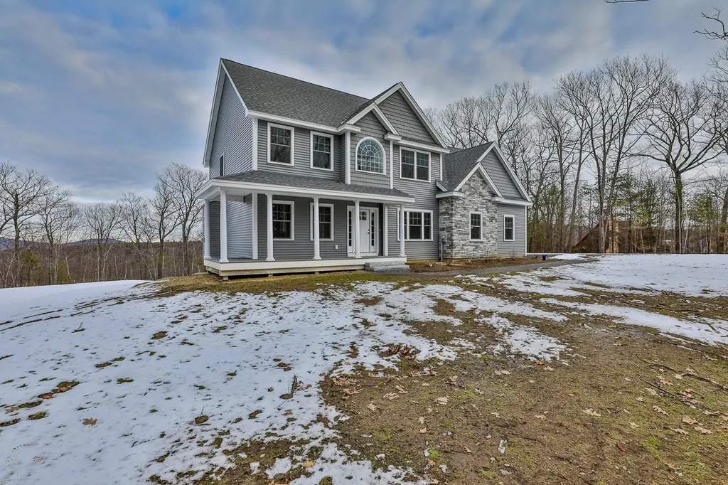 70 Ridgeview Lane New Boston NH 03070