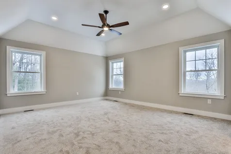 70 Ridgeview Lane New Boston NH 03070