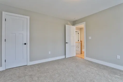 70 Ridgeview Lane New Boston NH 03070