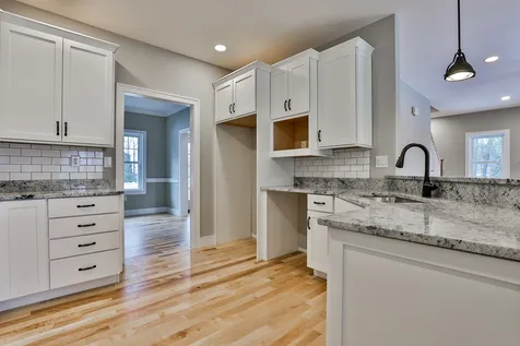 70 Ridgeview Lane New Boston NH 03070