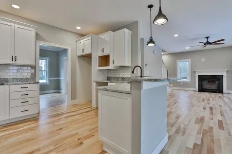 70 Ridgeview Lane New Boston NH 03070