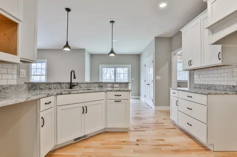 70 Ridgeview Lane New Boston NH 03070